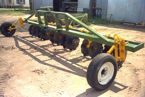 BP645-20-Foot-Tool-Carrier-with-disks-93
